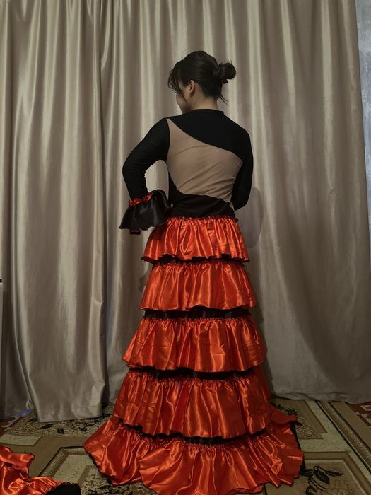 Срочно продаю Народные костюмы