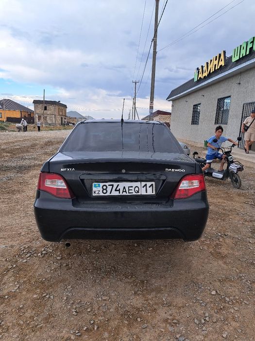 Автомобиль нексия