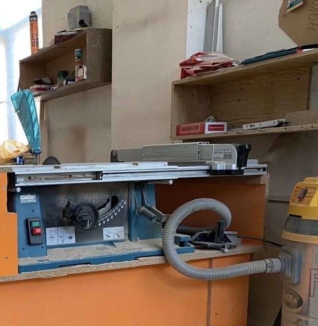 Углорез  и настольная пила Макита