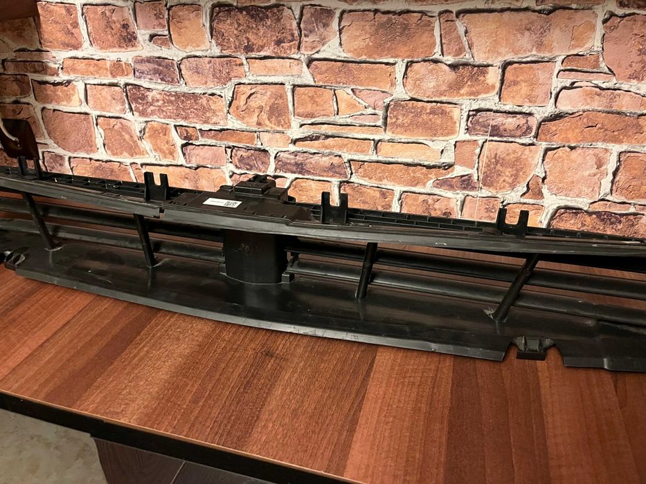 Grila activa inferioara BMW G30/G31 LCI