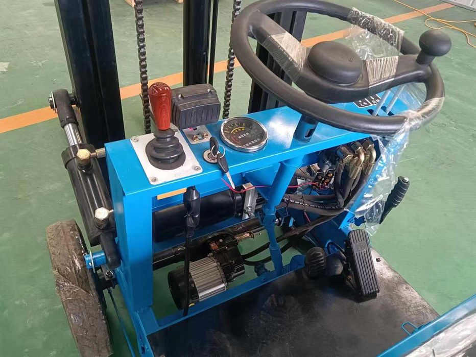 Високопроходим Електроповдигач, високоповдигач, повдигане до 3 метра