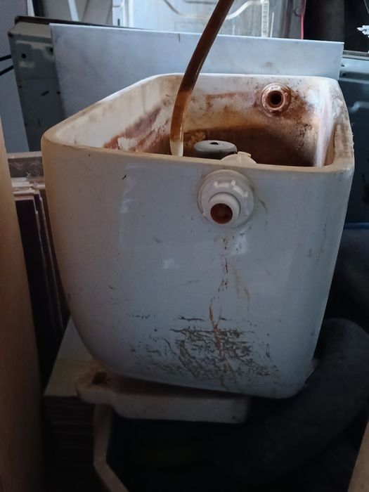 4 бочка от унитаза