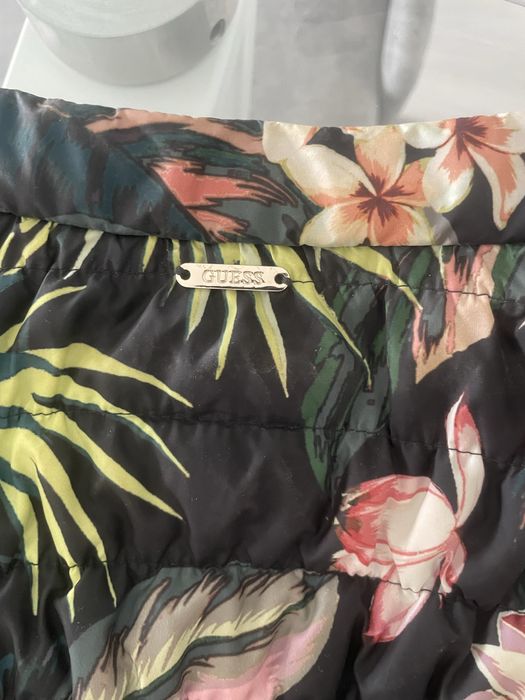 Дамско яке Guess ново