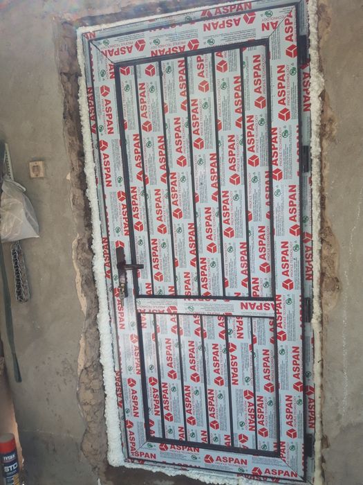 Окна двери витражи.