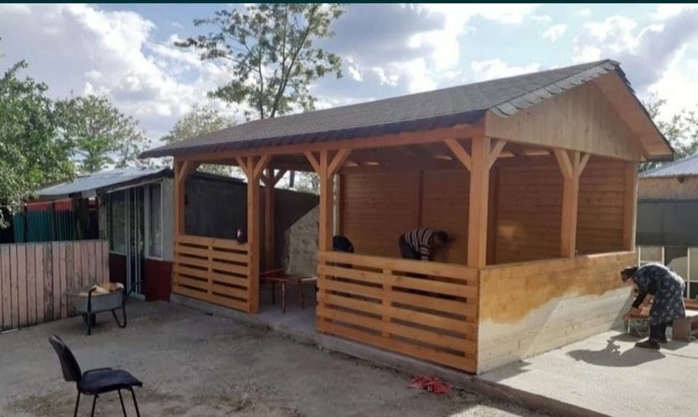 Vând foișoare din lemn