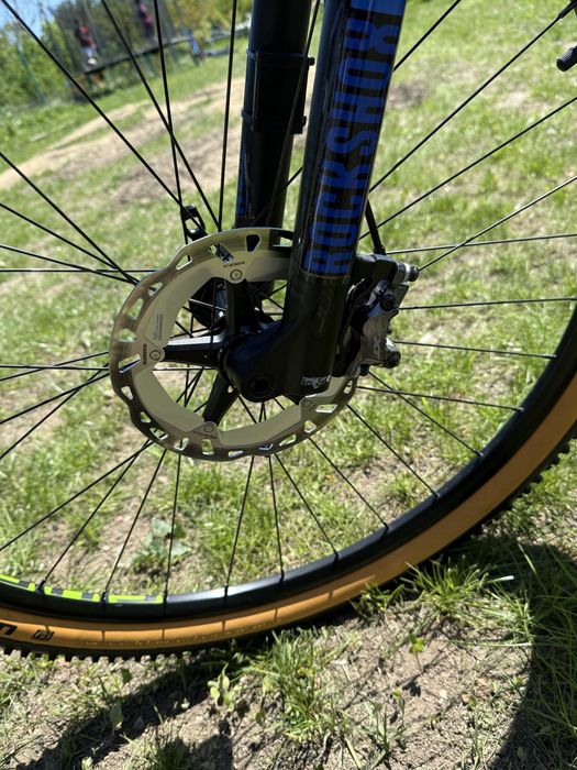 Bicicleta cube aim race 29