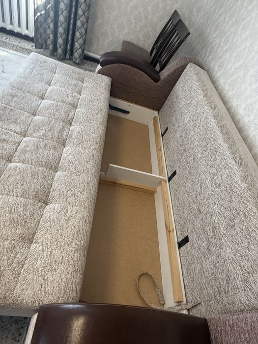 Продам диван и два кресла