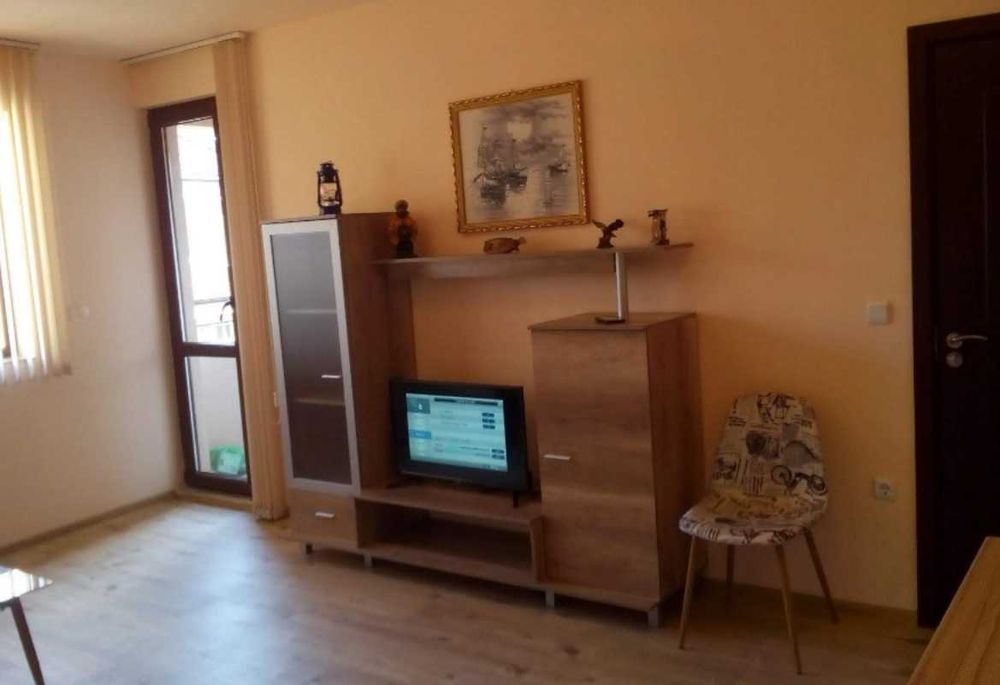 Дава се под наем Двустаен апартамент в Варна, Колхозен пазар - 55 кв.м за 510 € - Снимка #2