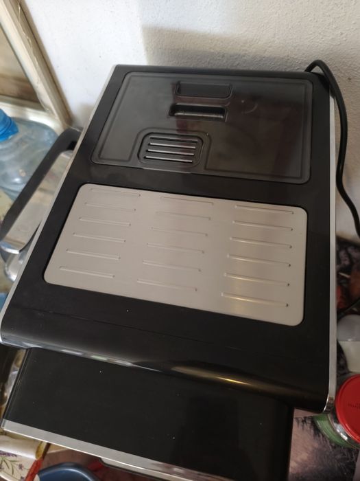 Vând expresor de cafea automat Samus