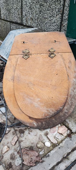 Дървена седалка за тоалетна