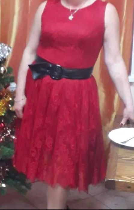 Срочно продается платье фирменное покупали в Москве