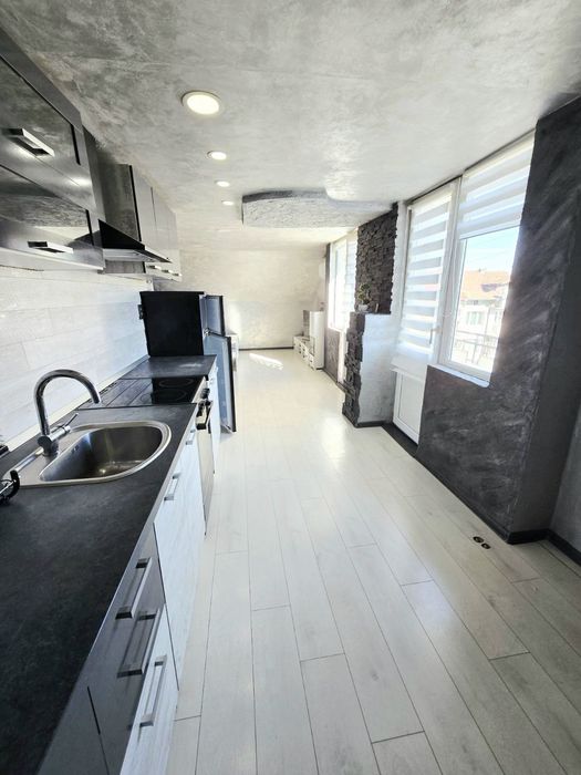 Продава се Тристаен апартамент в София, Илиянци - 100 кв.м за 1650 €/кв.м - Снимка #9