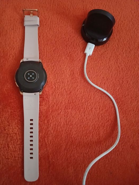 Samsung Pink Smartwatch Galaxy sm-R815f