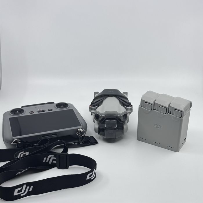 Drona DJI Mini 4 Pro FLY MORE COMBO Telecomanda DJI RC 2 | FULL BOX |