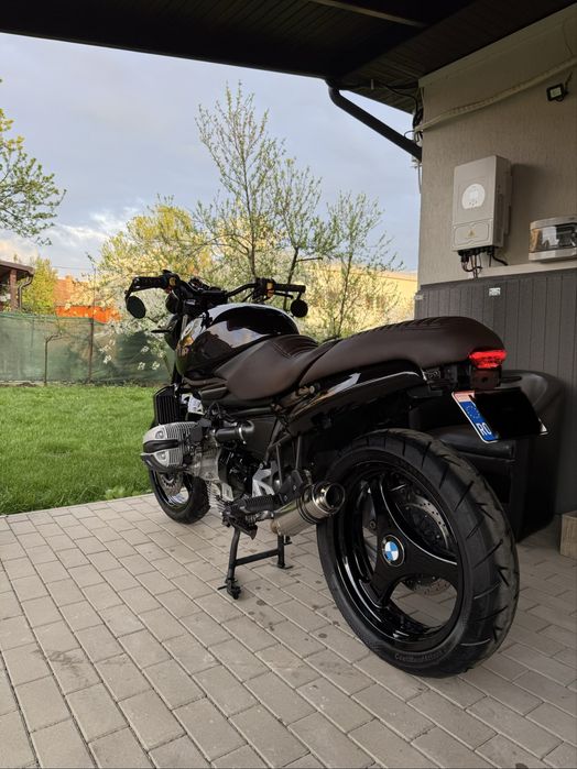 Bmw R1100r.
