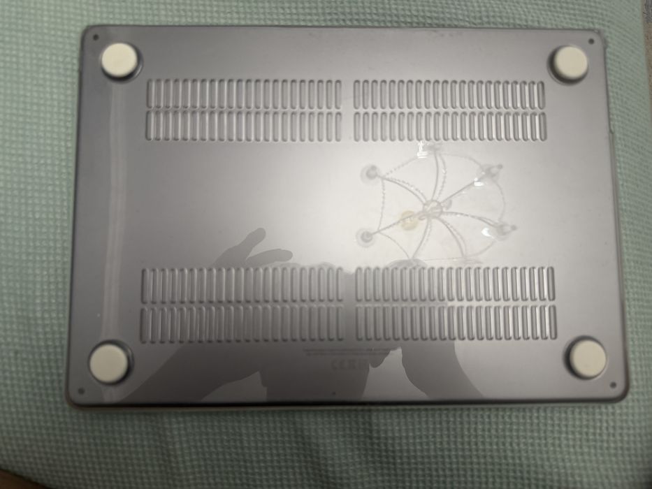 MacBook Air 13.6 M2 / 8GB / 512GB / АКБ 99%