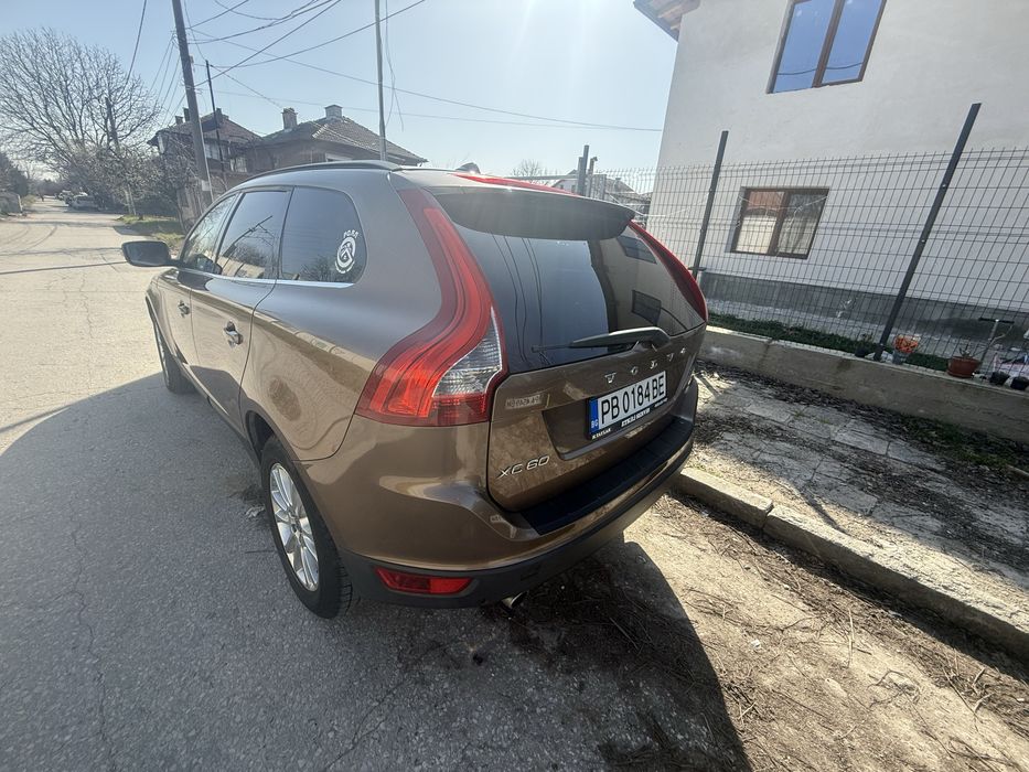 Волво XC60 2.4 D5