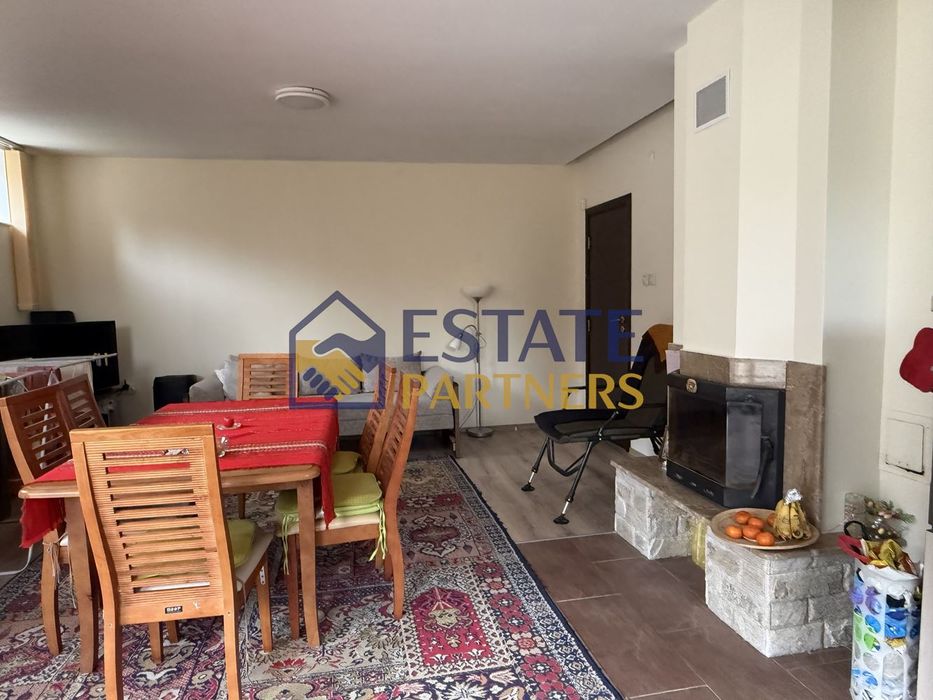 Къща в Пловдив, област-с.Гълъбово площ 186 цена 298000