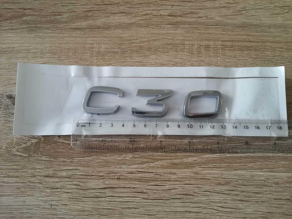 Volvo C30 сребрист надпис