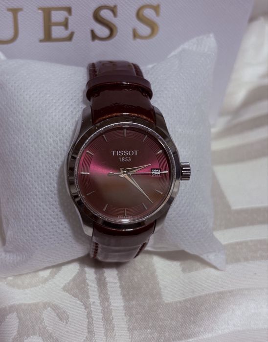 Vand ceas tissot 1853 original de dama. Nou fiind 2000 de lei