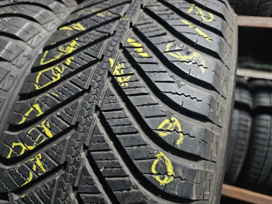 215 60 17 m+s goodyear allseason