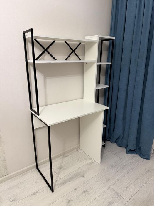 Продам стол письменный