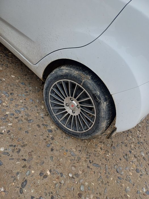 15 лик воссен диска балон сотилади