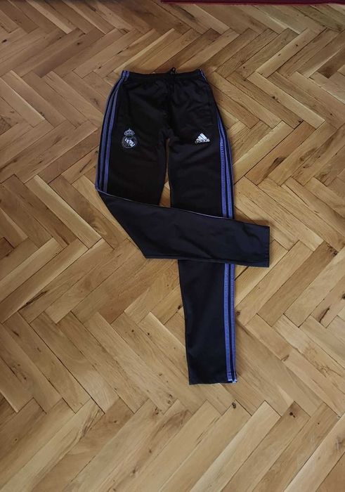 Оригинални мъжки долнища Адидас и Найк размер S