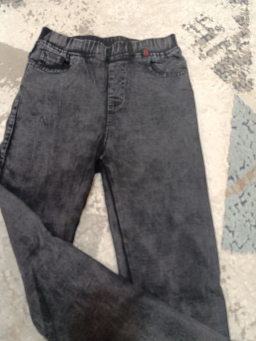 Продам   новый   джинсовый брюки. Флис