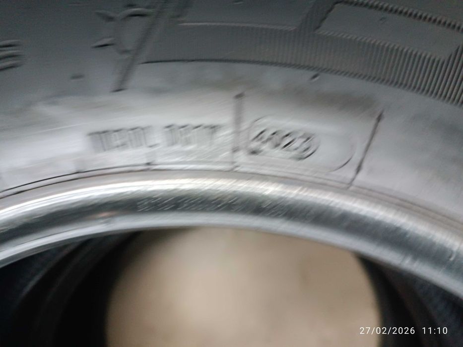 2бр.всесезонни гуми 215/65/16C Dunlop