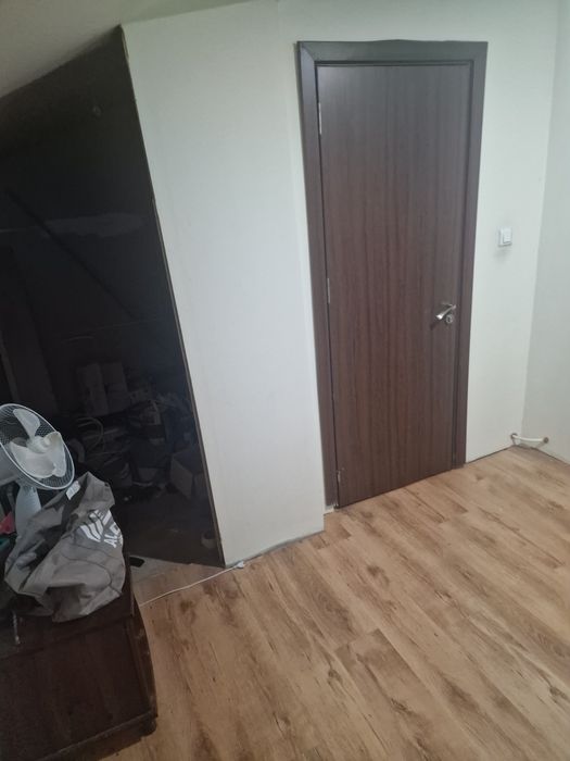 Продава се къща до старческия дом