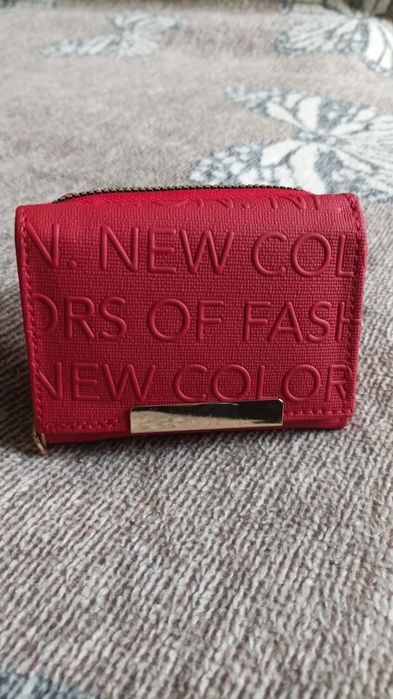 Дамско портмоне!