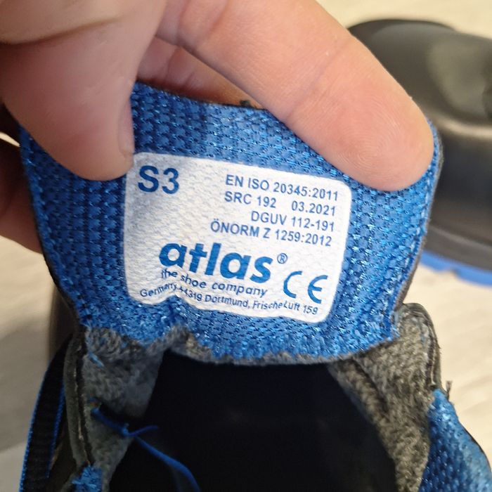 Bocanci de lucru cu bombeu Atlas Gore-Tex nr 43 noi