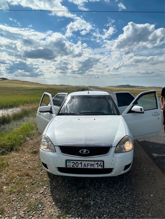 Приора 2013 года полу люкс