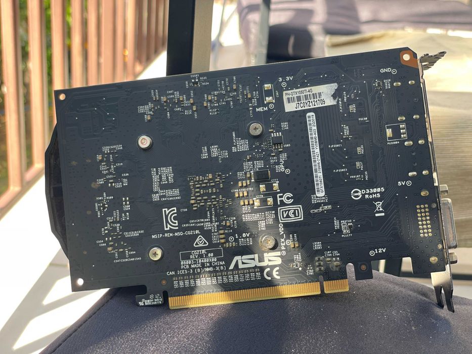 Placa video Asus RTX 1050 ti 4GB