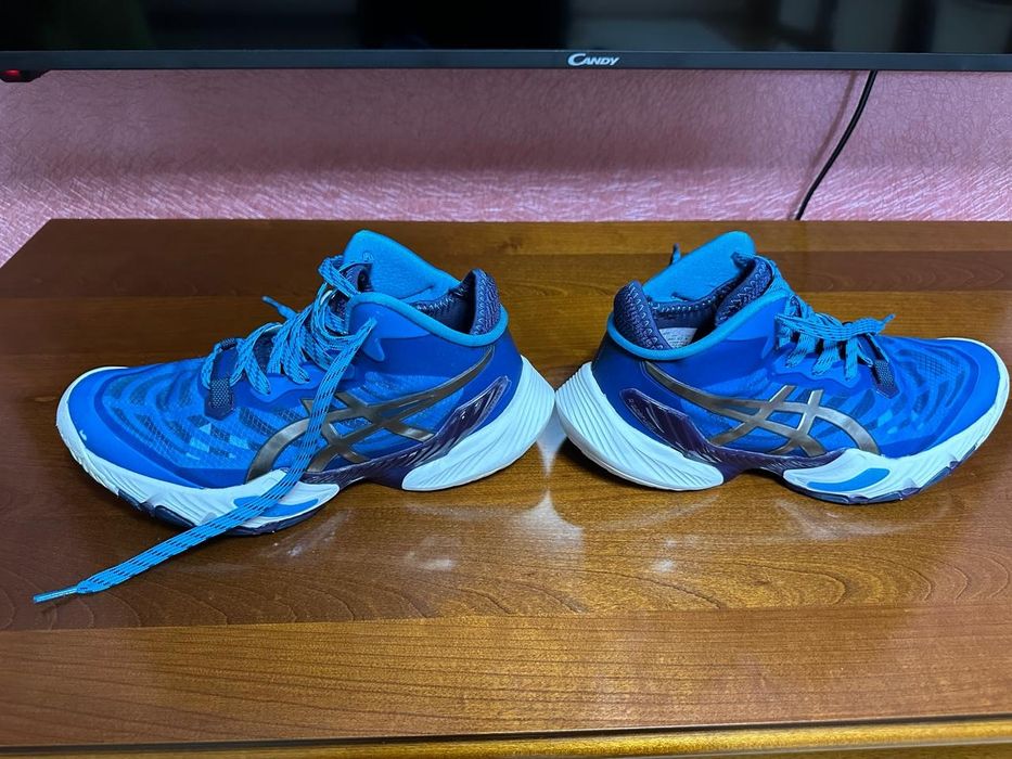 Волебольные кросовки