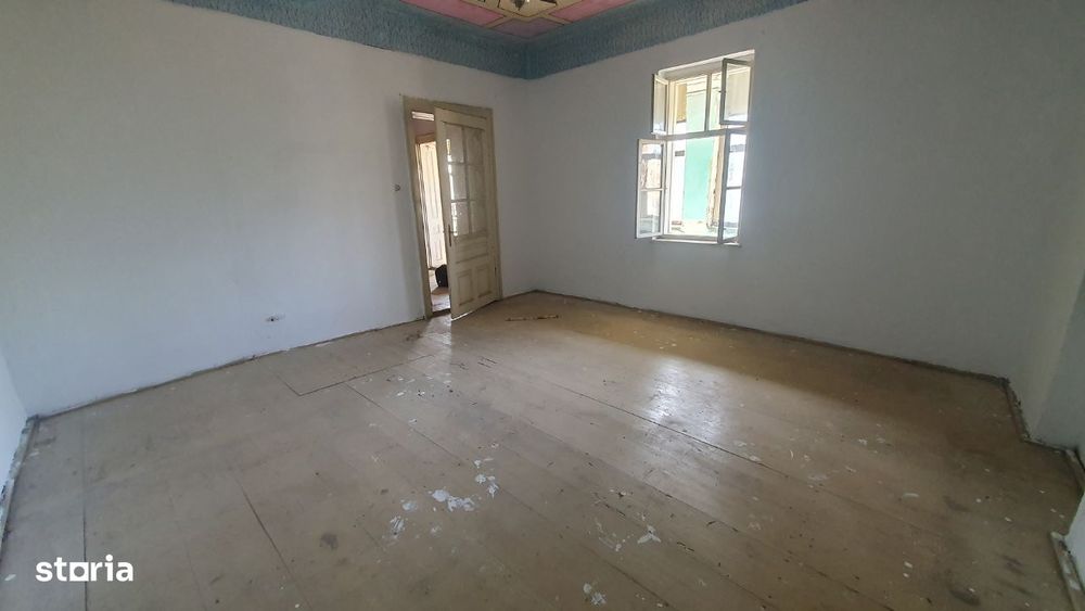 Vand teren cu casa veche in Zadareni - ID : RH-37250-property