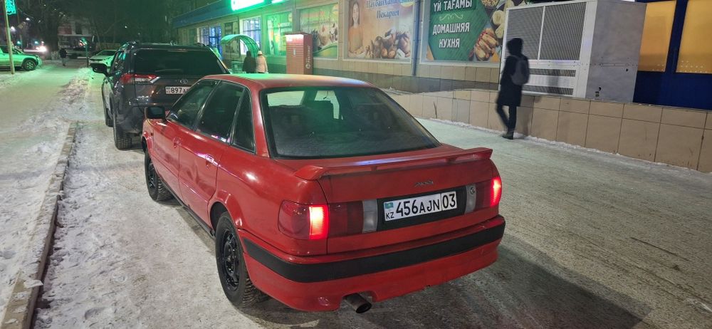 Продам Ауди 80 б4