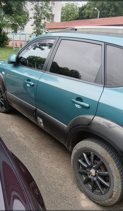 Hyundai Tucson 2.0 CRDi 4x4 – 2005 – 2.500 € negociabil