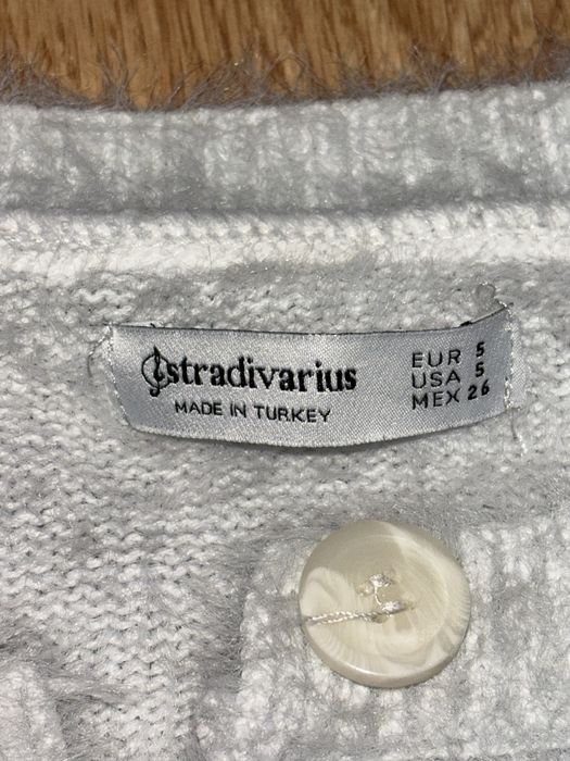 Пухкава жилетка-Stradivarius