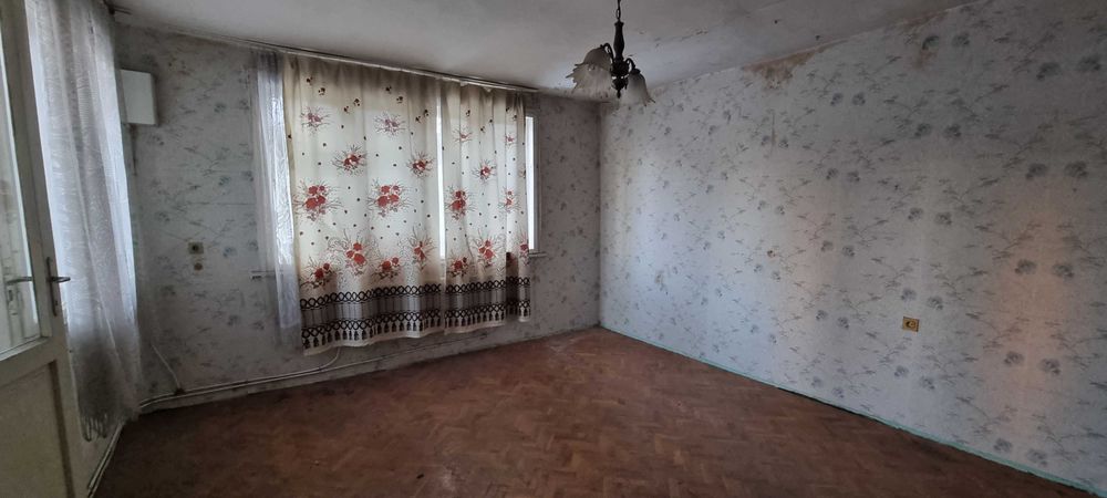 Продава се Къща в Разград, Център - 62 кв.м за 1358 €/кв.м - Снимка #5