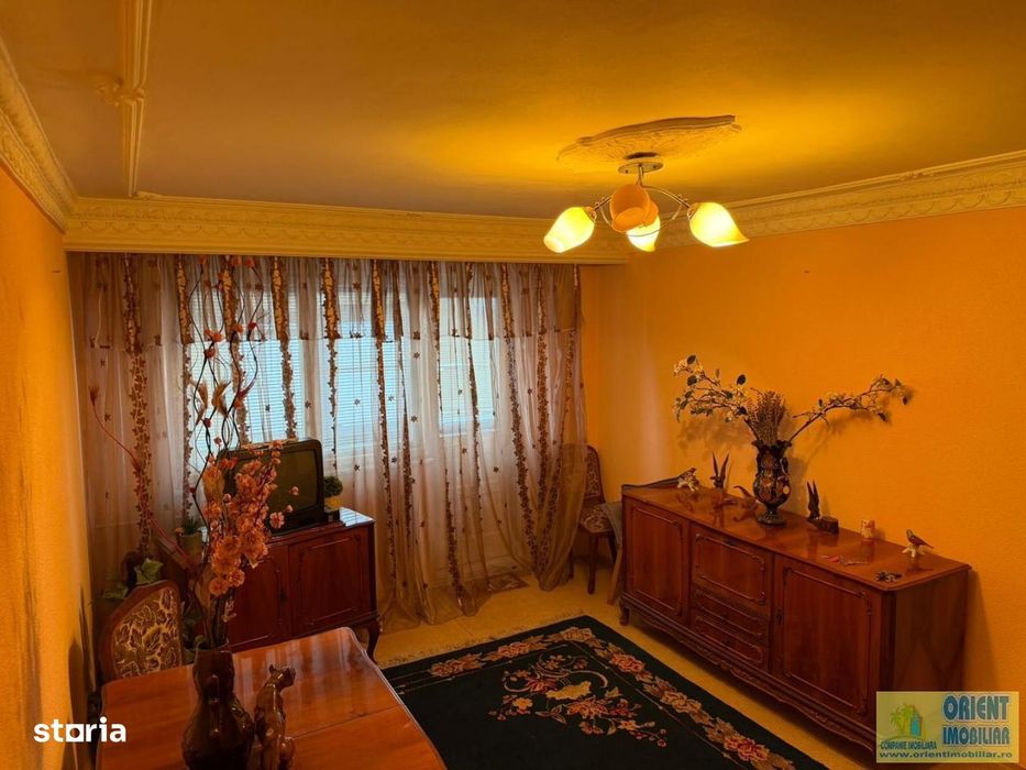Km 4-5, de vanzare apartament decomandat, 3 camere, mobilat