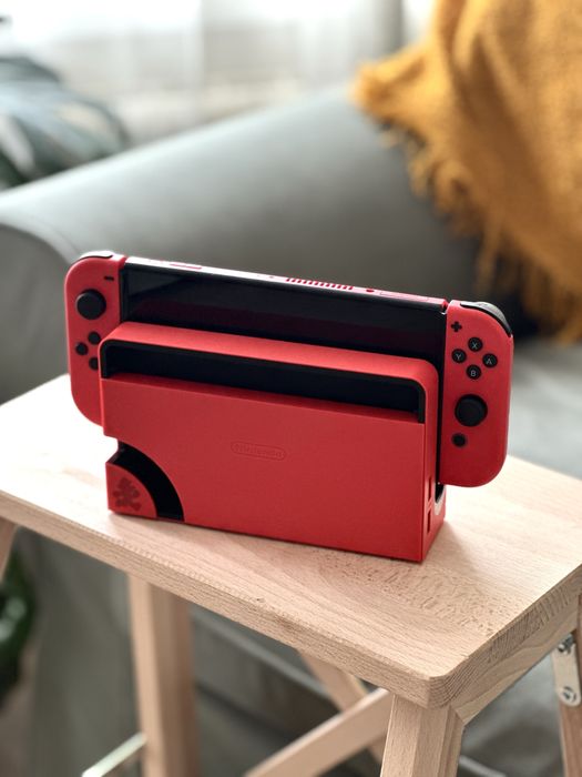 Nintendo Switch OLED - Model Mario Red edition