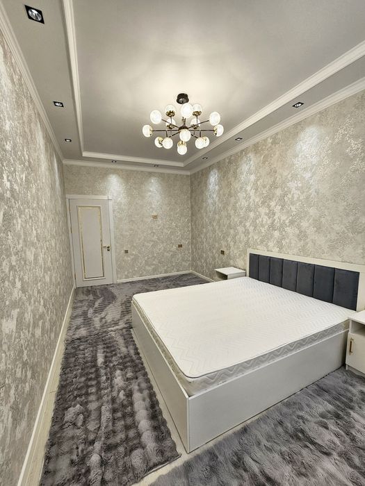 Сотилади 2 хона 70 м² медиапарк олди
