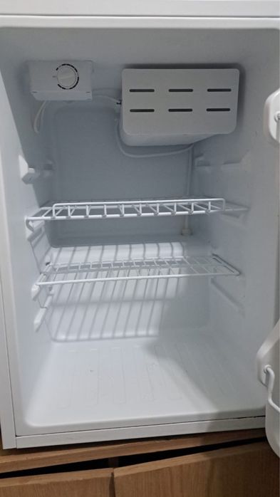 Мини холодильник очень хорошем состоянии