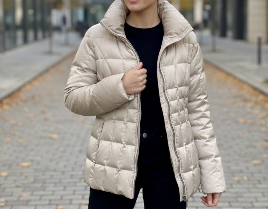 Geaca de iarna  Calvin Klein, masura S, in stare foarte buna