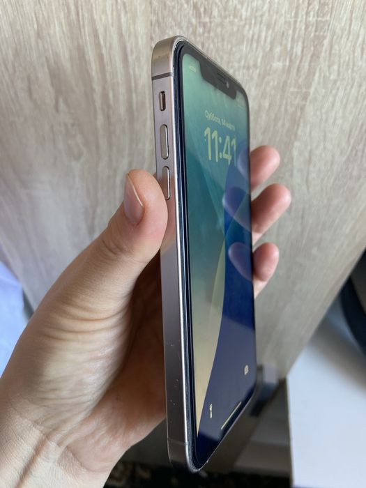 Продам IPHONE XR 256гб