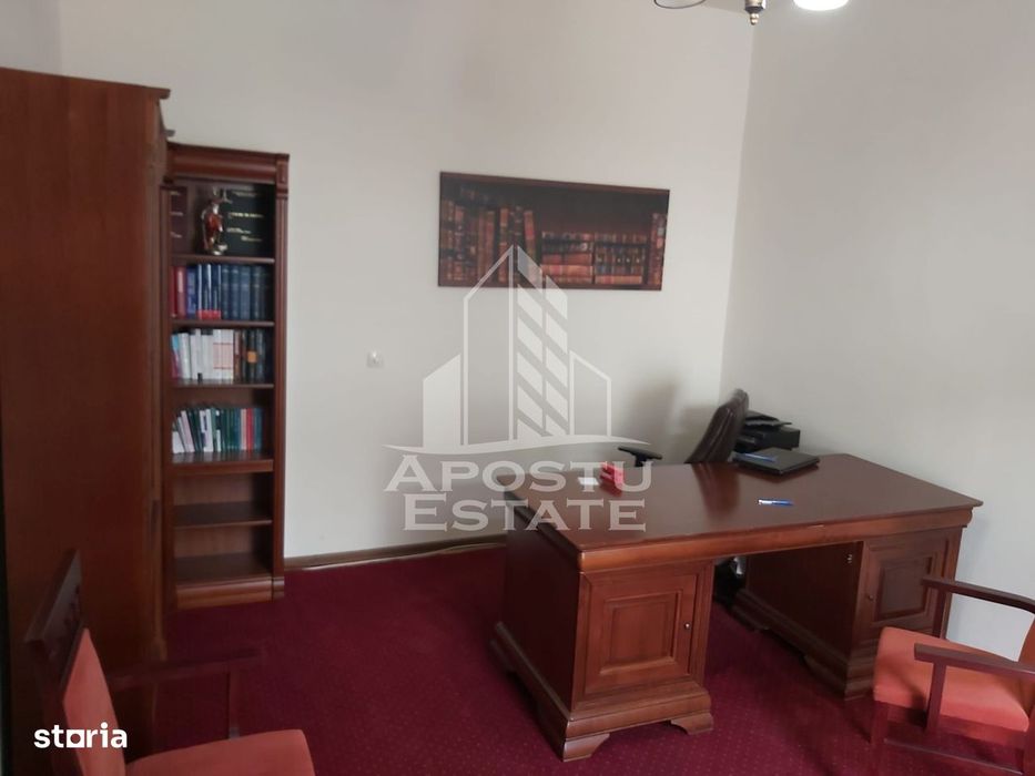 Oportunitate de investitie in Piata Unirii in cladire reabilitata.