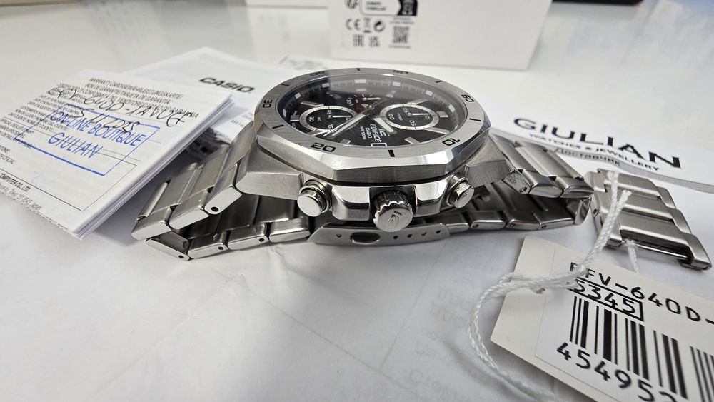 Часовник Casio Edifice EFV-640D-1AV