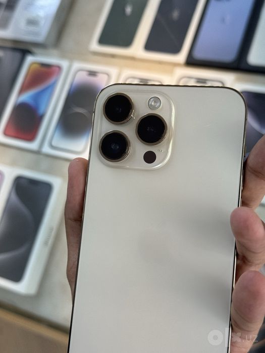 iPhone 14 Pro Max Gold